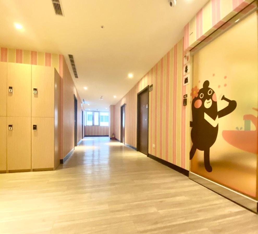 Hey Bear Capsule Hotel Taipei Exterior photo