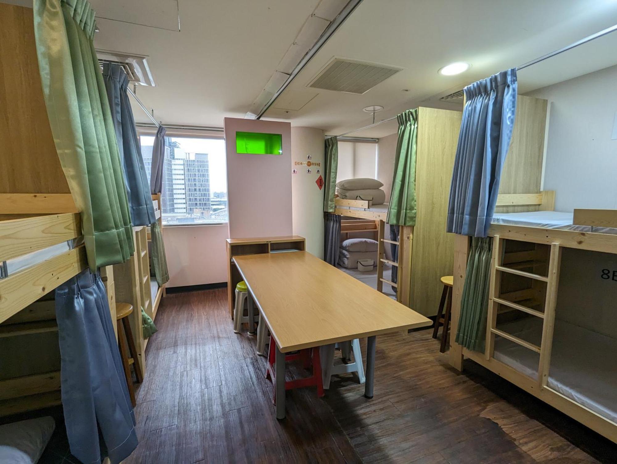 Hey Bear Capsule Hotel Taipei Exterior photo